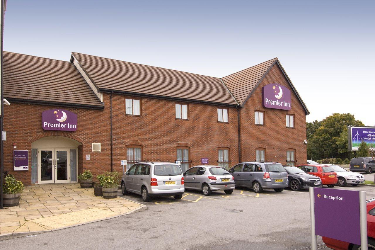 Premier Inn Manchester Trafford Centre North Kültér fotó