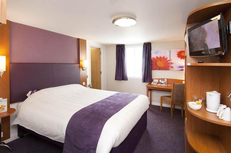 Premier Inn Manchester Trafford Centre North Kültér fotó