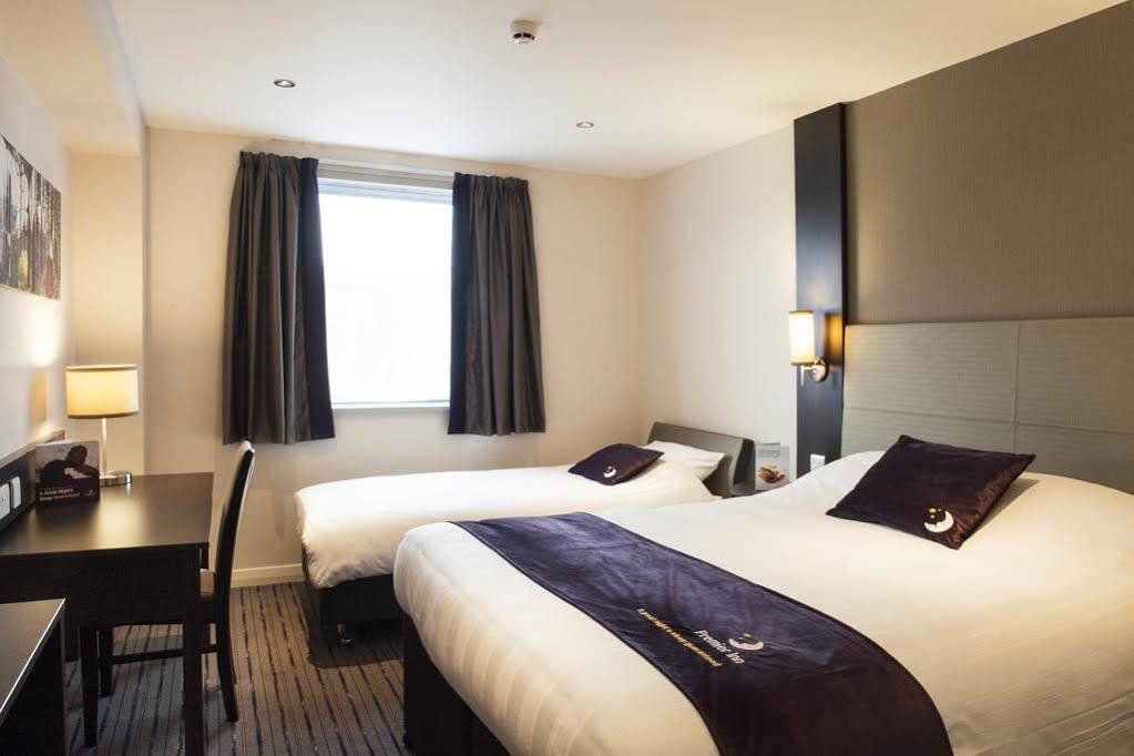 Premier Inn Manchester Trafford Centre North Kültér fotó