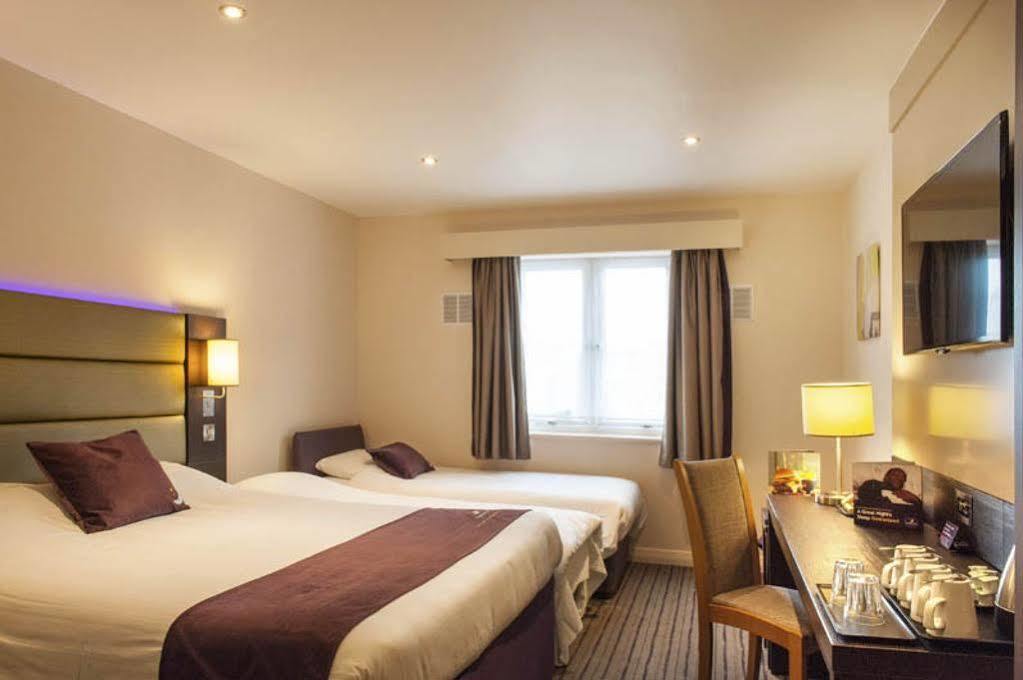 Premier Inn Manchester Trafford Centre North Kültér fotó