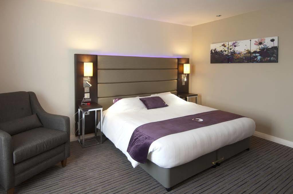 Premier Inn Manchester Trafford Centre North Kültér fotó