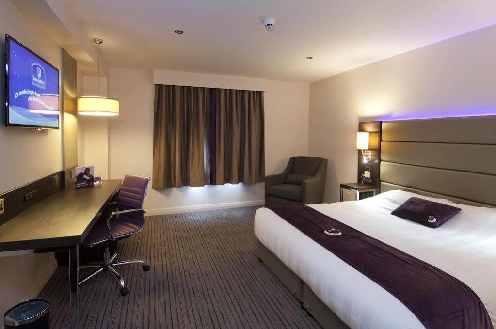 Premier Inn Manchester Trafford Centre North Kültér fotó